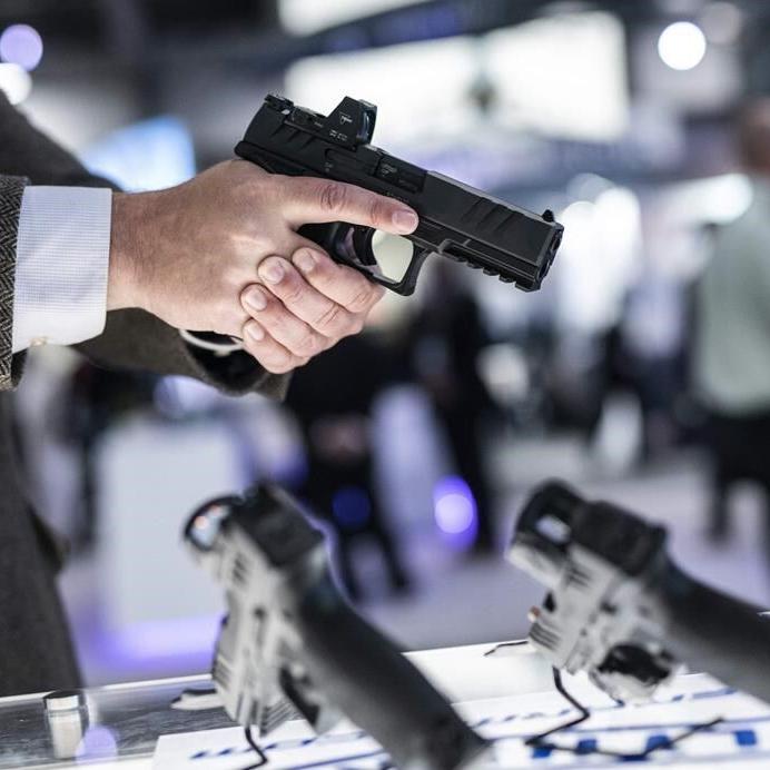 Police who found loaded gun in 'man purse' did not profile suspect: Quebec judge